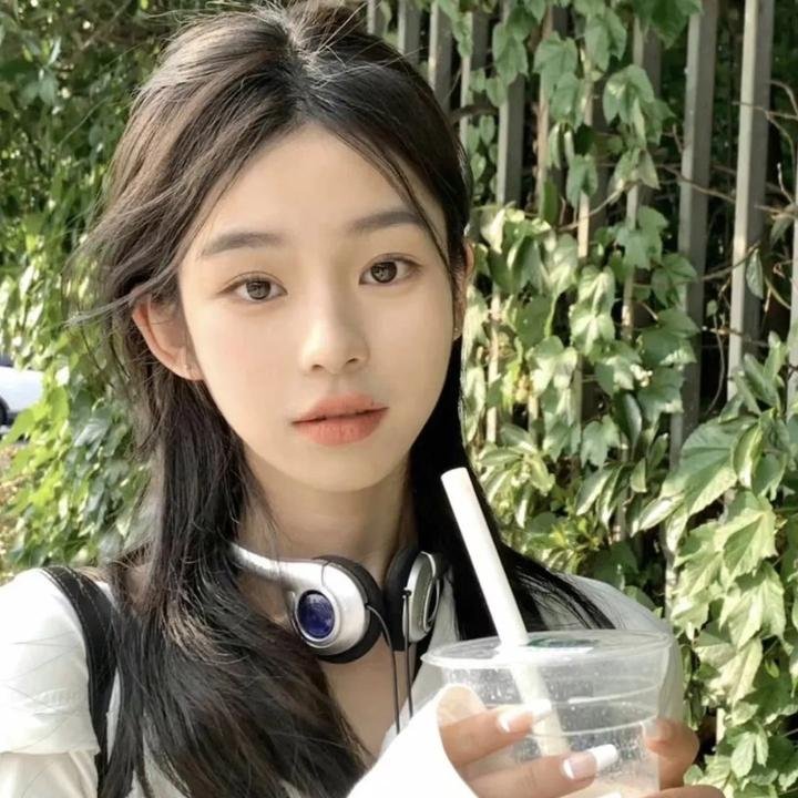 老师,您能坐在我旁边吗?